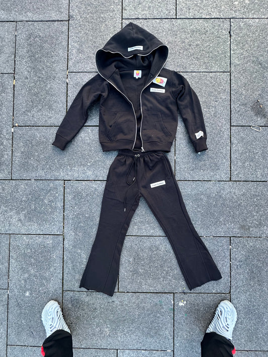 Classic Full Zip (Black)